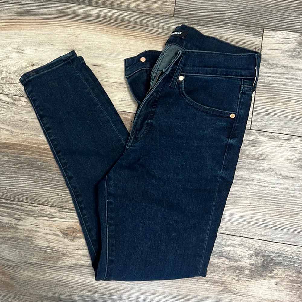 Express Skinny Mid-Rise Dark Denim Super Soft Skinny Jeans